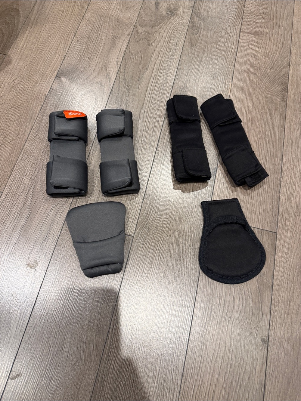 Diono seatbelt and buckle cover - 2 sets